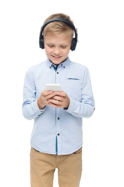 Niño usando smartphone — Foto de Stock