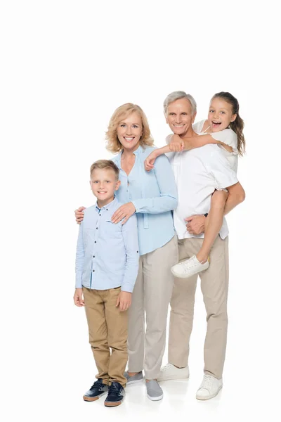Lycklig mor-och farföräldrar med barnbarn — Stockfoto