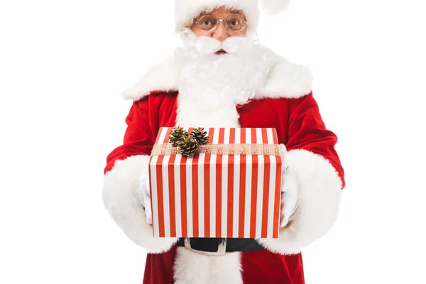 Santa claus met geschenkdoos — Gratis stockfoto