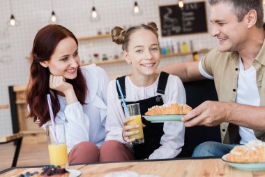 güzel aile Cafe