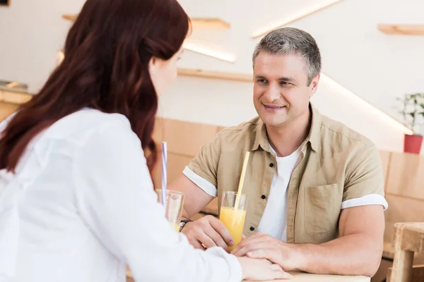 Mature couple on date — Stock Photo, Image