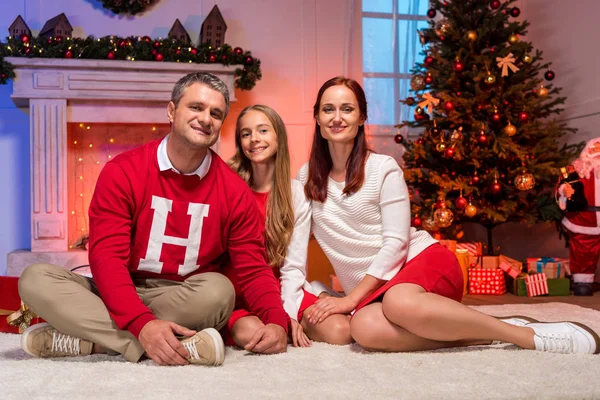 Família feliz no Natal — Fotografia de Stock