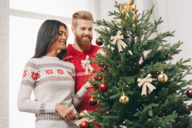 Çift Noel ağacı süslemesi