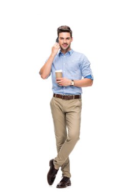 telefonla konuşan adam