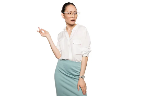 Чудова азіатська жінка в окулярах — стокове фото