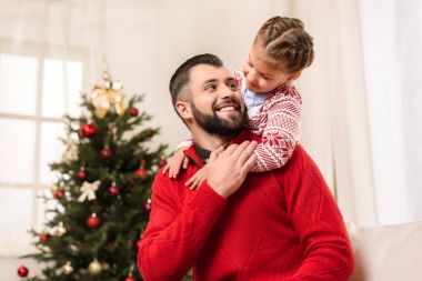 mutlu baba ve kız Noel