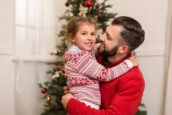 Glücklicher Vater und Tochter — Stockfoto