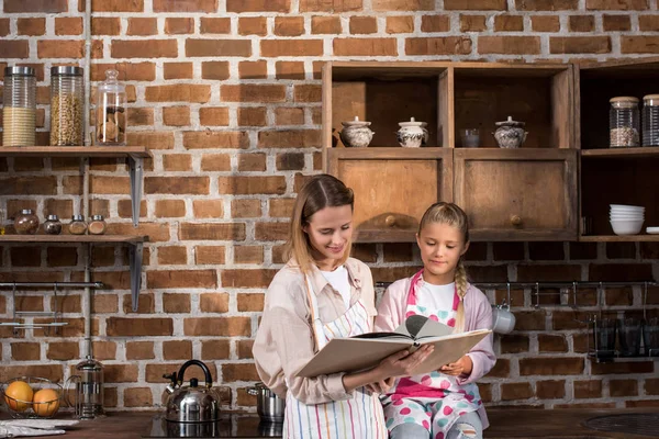 Aile okuma yemek kitabı