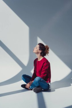 model Photo studio poz   