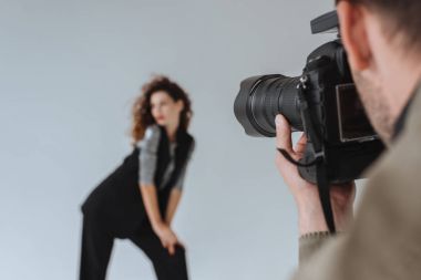 profesyonel fotoğrafçı ve modeli 