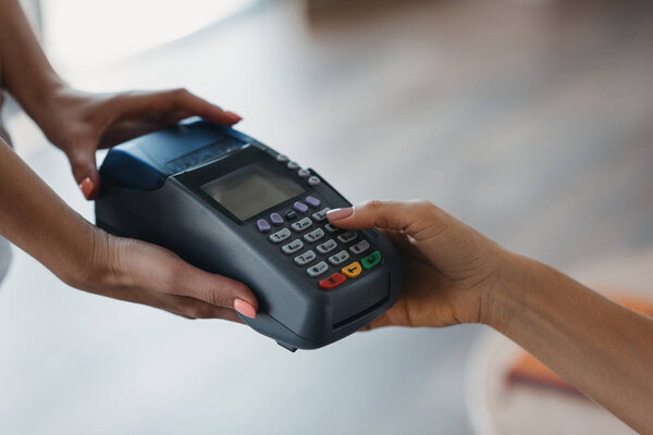 Payment with credit card and terminal