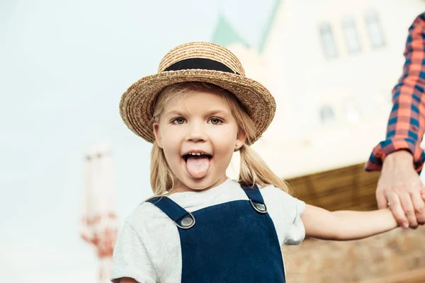 Kid sticking tongue out — Stock Photo, Image