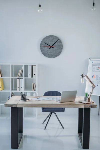 Lugar de trabajo moderno — Foto de Stock