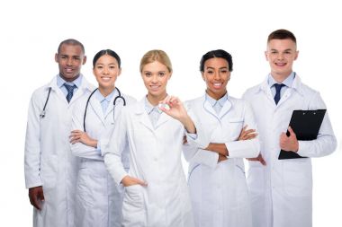 Çok ırklı doktorlar
