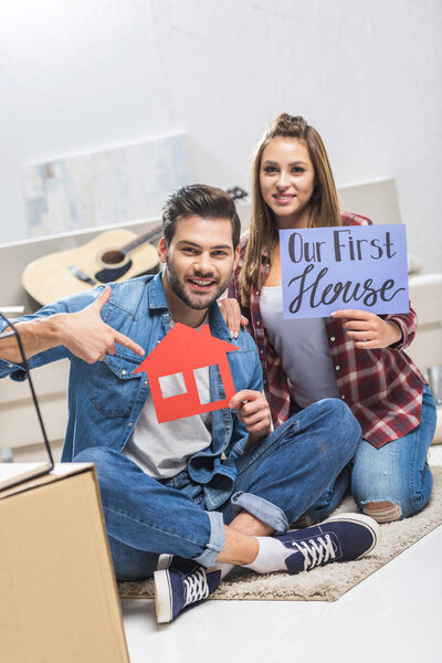 пара показывает признаки дома
