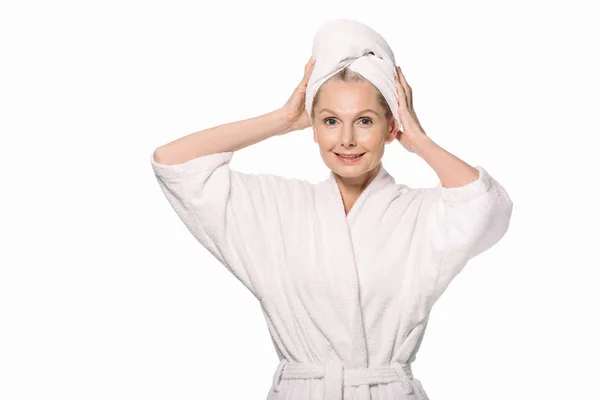 Mujer de mediana edad en bata de baño —  Fotos de Stock