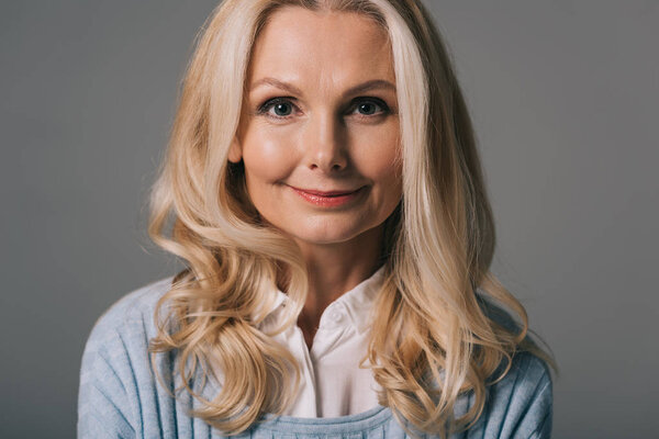 Счастливая зрелая женщина