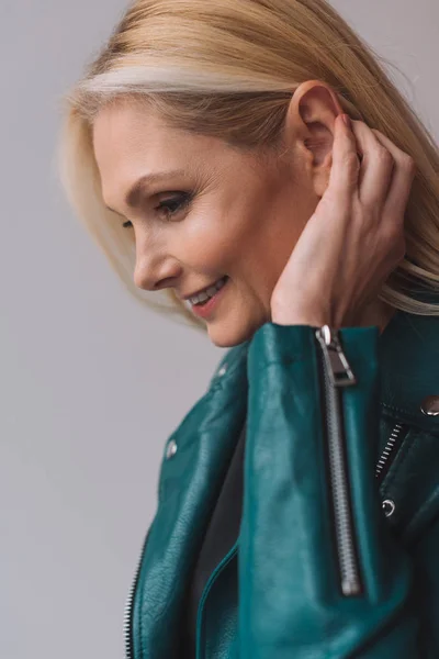 Mature woman in leather jacket — Stock Photo, Image