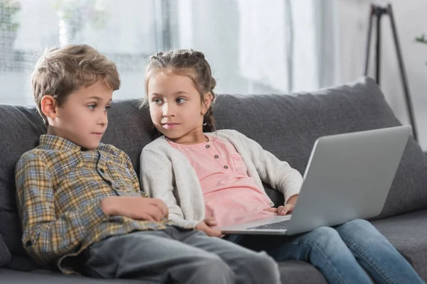 Kids with laptop — Stock Photo, Image