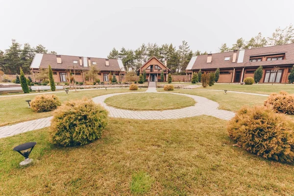 Cabañas en el campo — Foto de Stock