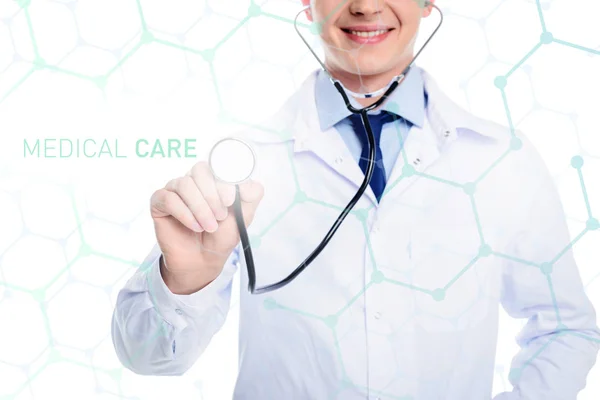 Läkare med stetoskop — Gratis stockfoto