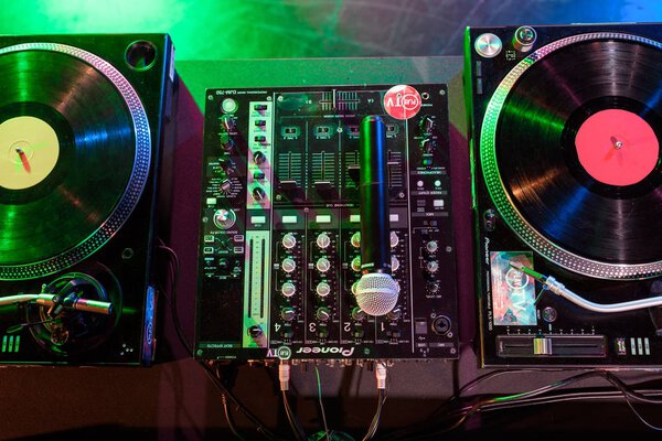 звуковой миксер
 