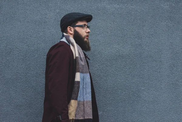 Man in autumnal clothing — Stock Photo, Image