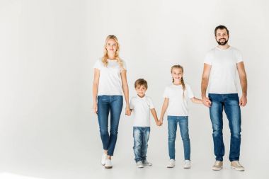 Mutlu genç aile