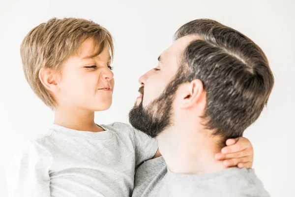 Šťastný otec s dítětem — Stock fotografie