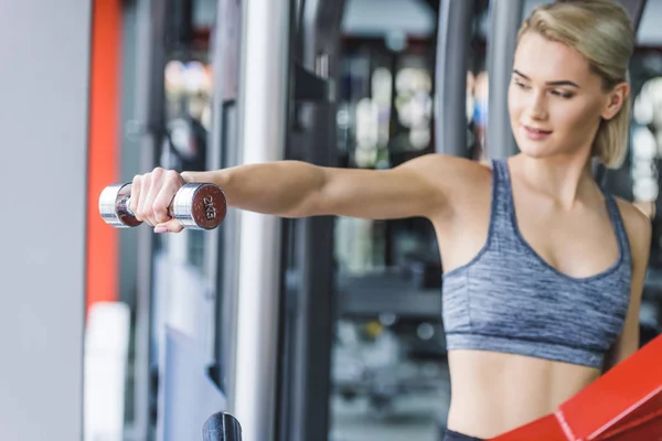 Young Sportive Woman Working Out Dumbbell Gym — Free Stock Photo