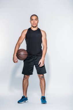 ABD'li basketbolcu ile topu ayakta