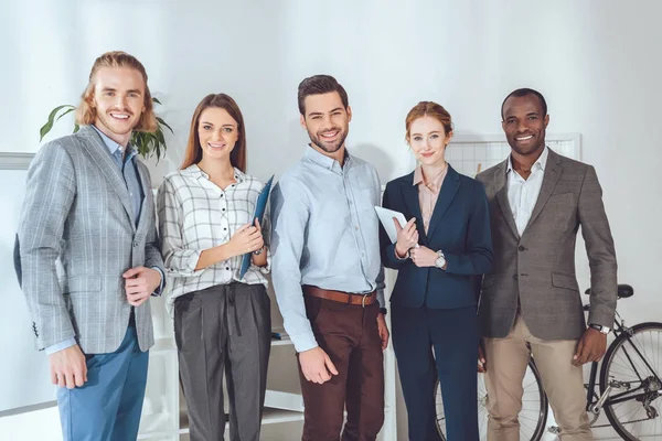 Smiling Multicultural Businesspeople Standing Looking Camera — Stock Photo, Image