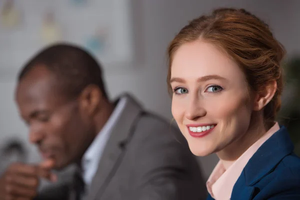 Caucasian Woman Smiling Camera Office Space — Stock Photo, Image