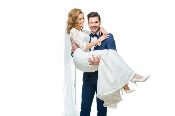 Junger Bräutigam Hält Schöne Braut Auf Händen Isoliert Auf Weiß — Stockfoto