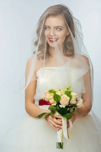 Retrato Noiva Bonita Vestido Noiva Véu Com Buquê Casamento Nas — Fotografia de Stock