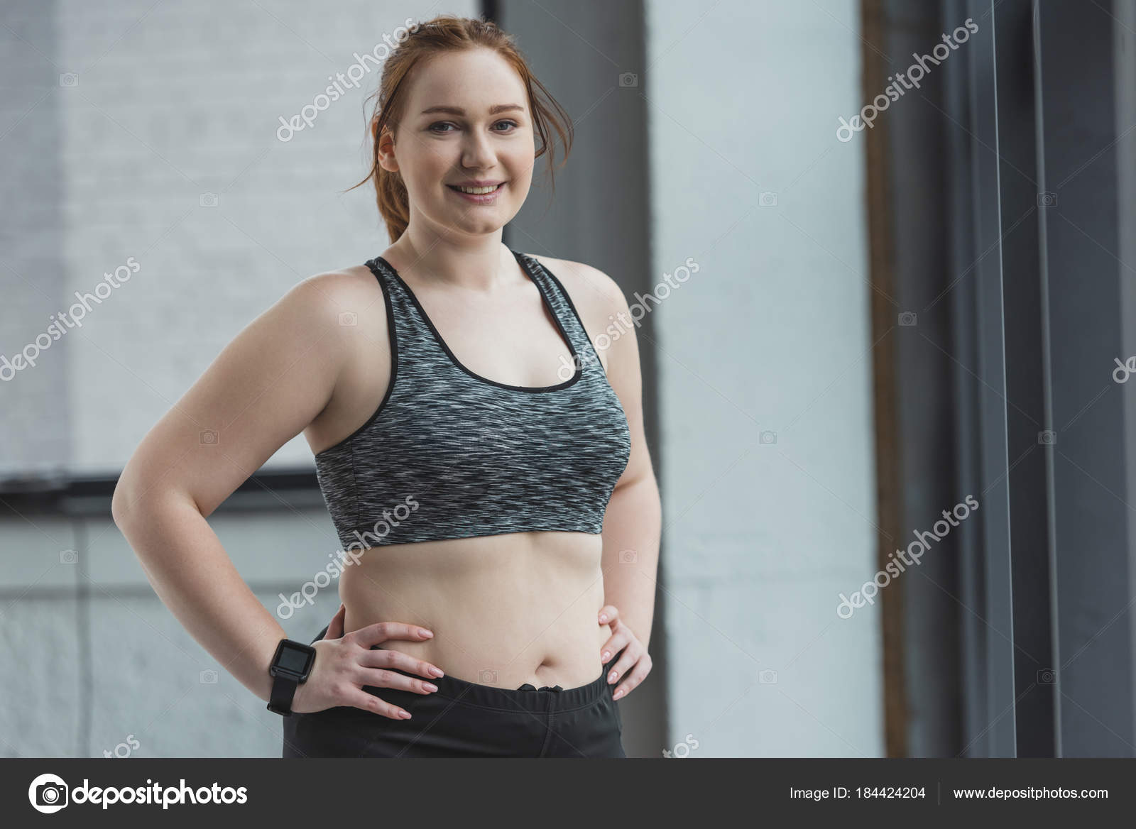 Curvy girls hi-res stock photography and images - Alamy