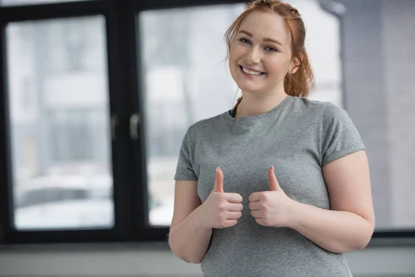 Obese Girl Showing Thumbs Gym — Stock Photo, Image