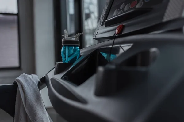 Close View Water Bottle Treadmill Gym — Stock Photo, Image