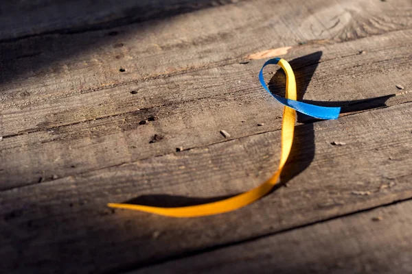 Cinta Azul Amarilla Sobre Fondo Madera Para Síndrome Fondo Día — Foto de Stock