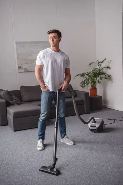 Handsome Man Posing Vacuum Cleaner Living Room — Stock Photo, Image