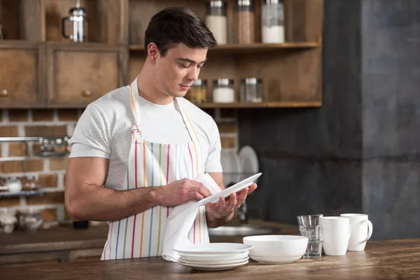 Handsome Man Wiping Plate Towel Kitchen — Stock Photo, Image