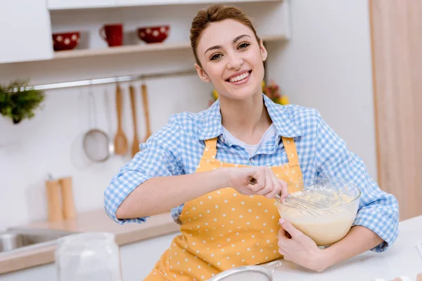 Attractive Young Woman Mixing Dough Pastry Kitchen — Free Stock Photo