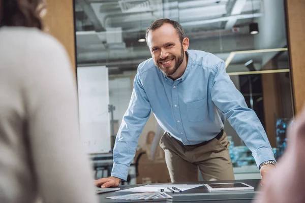Happy Adult Businessman Talking Colleagues Office — Stock Photo, Image