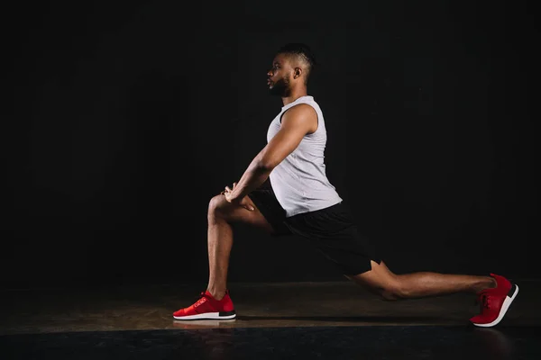 Side View Athletic Young African American Man Sportswear Exercising Looking — Stock Photo, Image