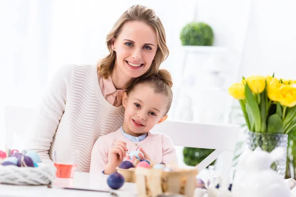 Mother Daughter Celebrating Easter Eggs — Stock Photo, Image