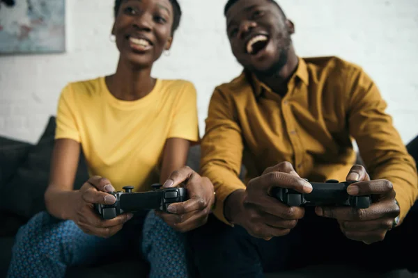 Playing video games — Stock Photo, Image