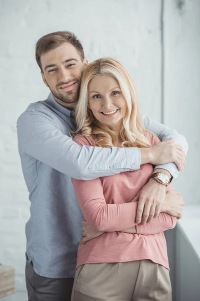 Hijo y madre —  Fotos de Stock