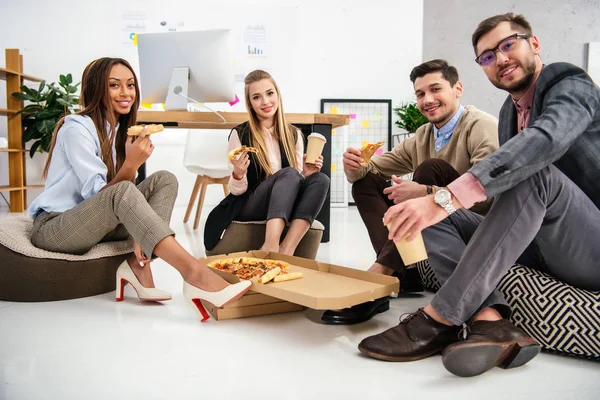 Smiling Multiethnic Business People Pizza Looking Camera Office — Stock Photo, Image