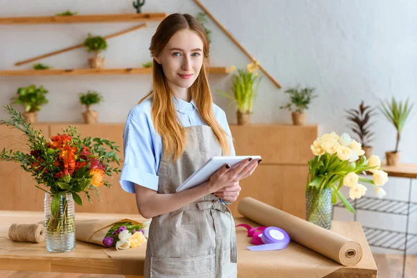 Beautiful Young Florist Holding Digital Tablet Smiling Camera Flower Shop — Stock Photo, Image