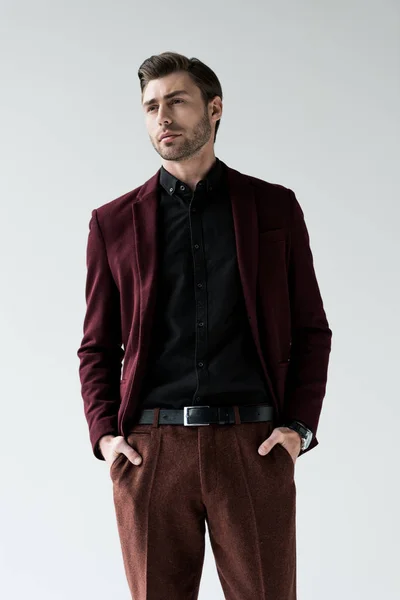 Nachdenklicher Stilvoller Mann Posiert Anzug Isoliert Auf Grau — Stockfoto